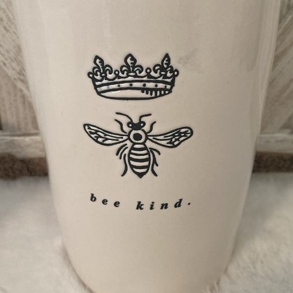 Rae Dunn Queen Bee Kind Crown Canister with Wooden Lid - Picture 2 of 8
